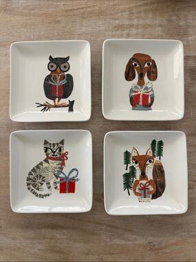 POTTERY BARN APPETIZER PLATE SET